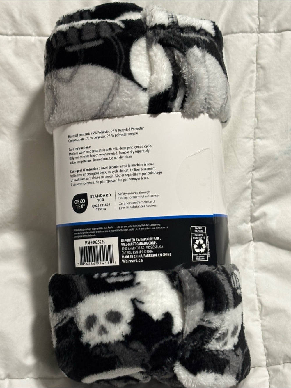 Plush Skull-Print Throw Blanket - Black, White and Gray